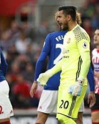 竞技宝- 南安普敦青训出品，18岁小将首秀即获首发  