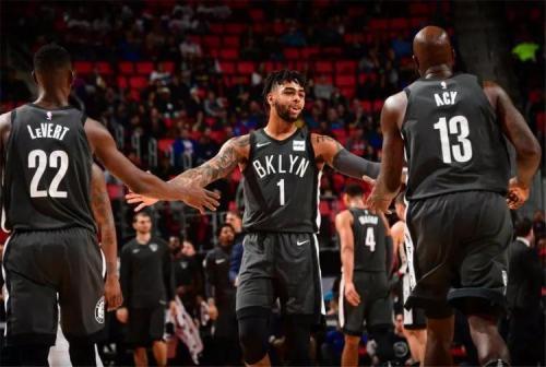  凯尔特人豪取十连胜，东部排名稳居第一  