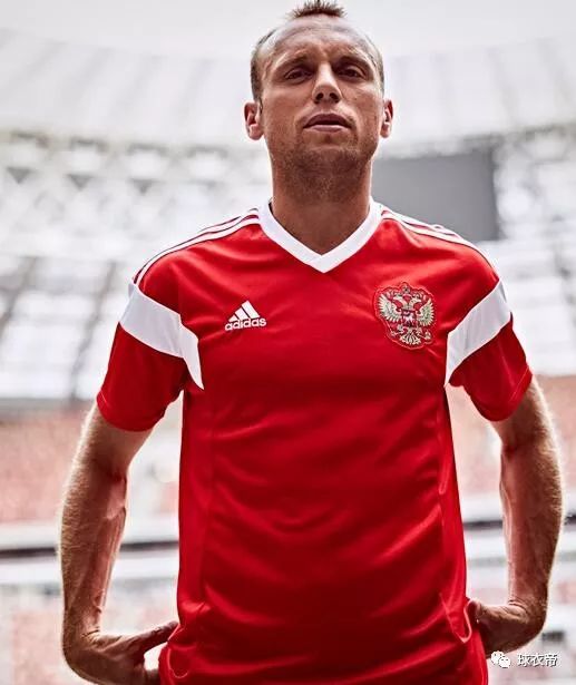  克莱蒙发布复古纪念球衣，致敬球队百年历史