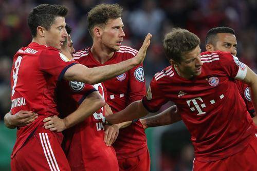  帕德博恩与科技公司合作，开发球员健康监测手环  