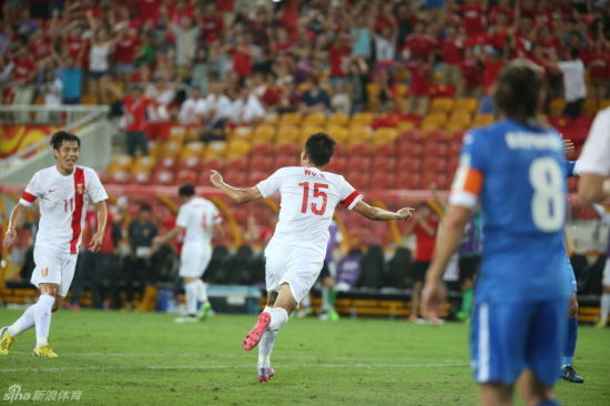  卡利亚里神奇逆转三球落后 终场前连扳两球  