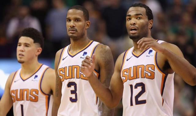  太阳队裁掉保罗引发争议，球迷呼吁保留老将控卫  